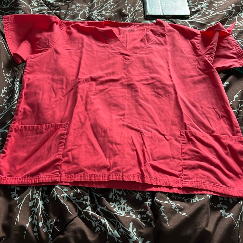 Scrub top
